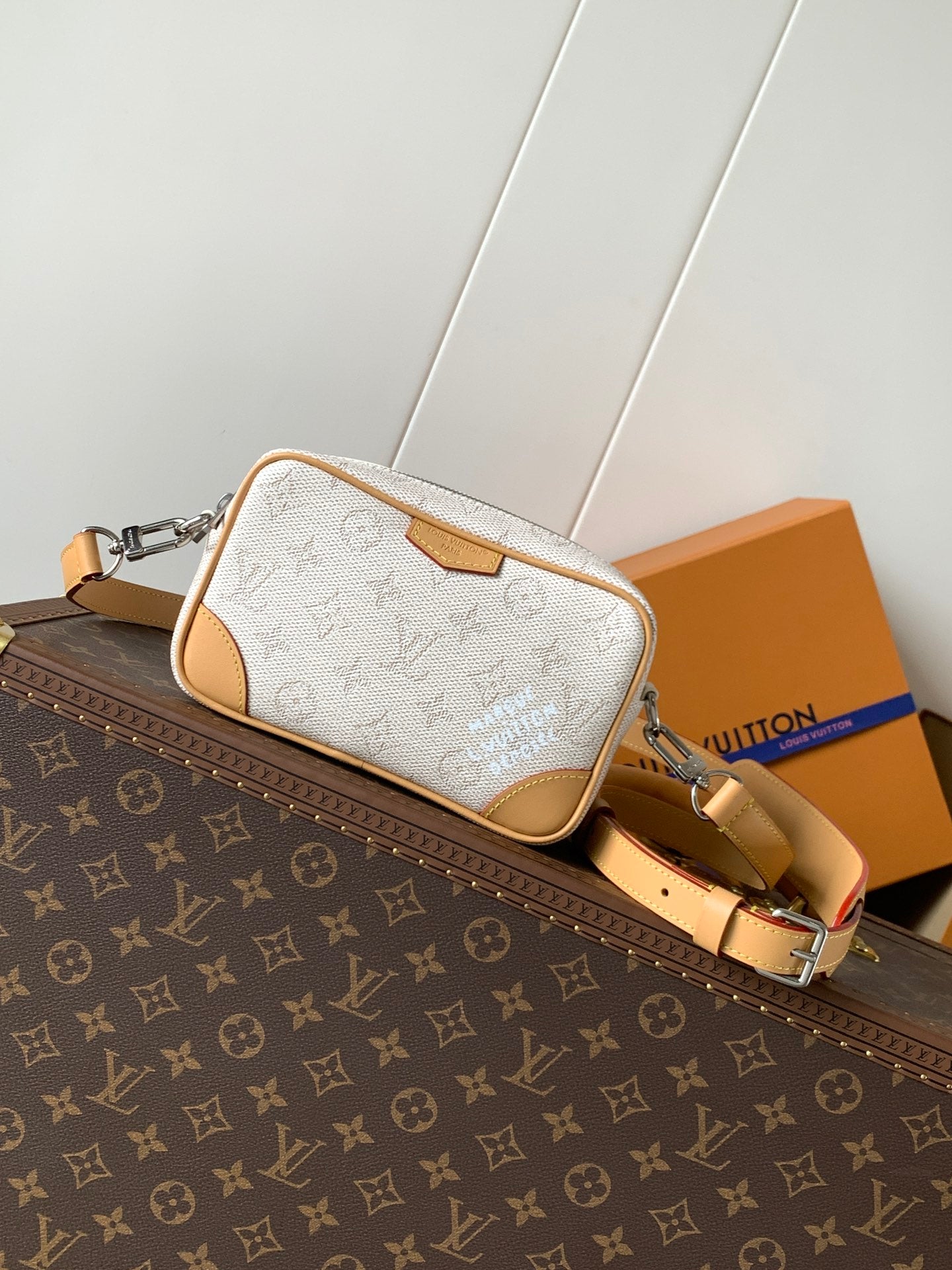 China Replica LV Handbags 123usd Only