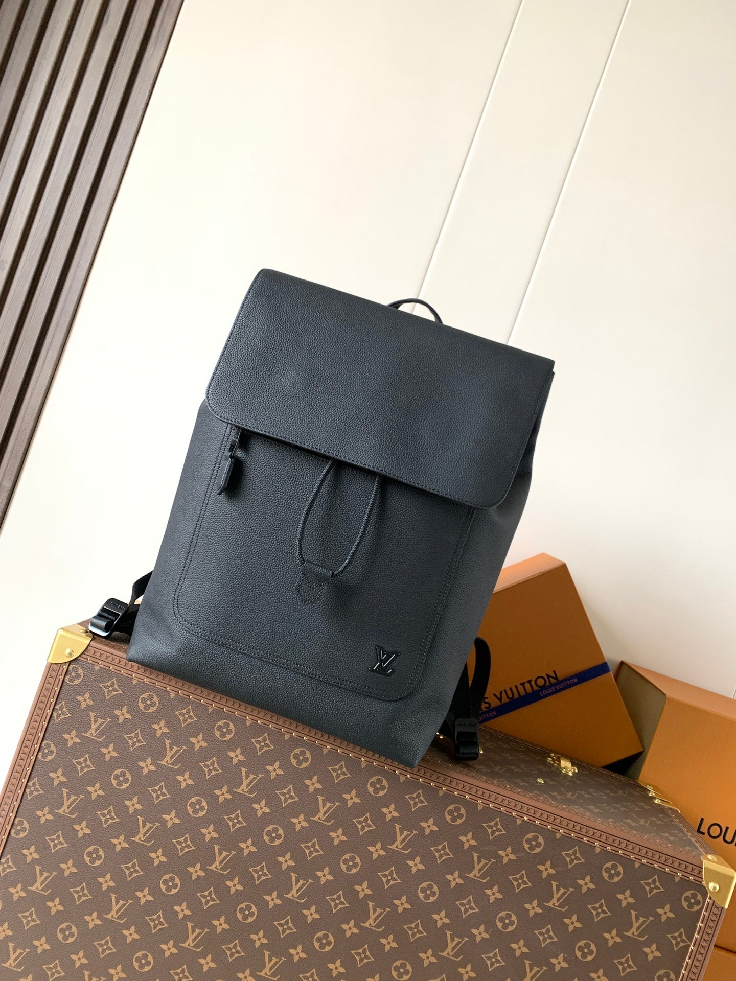 China Replica LV Handbags 240usd Only