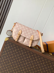 China Replica LV Handbags 165usd Only