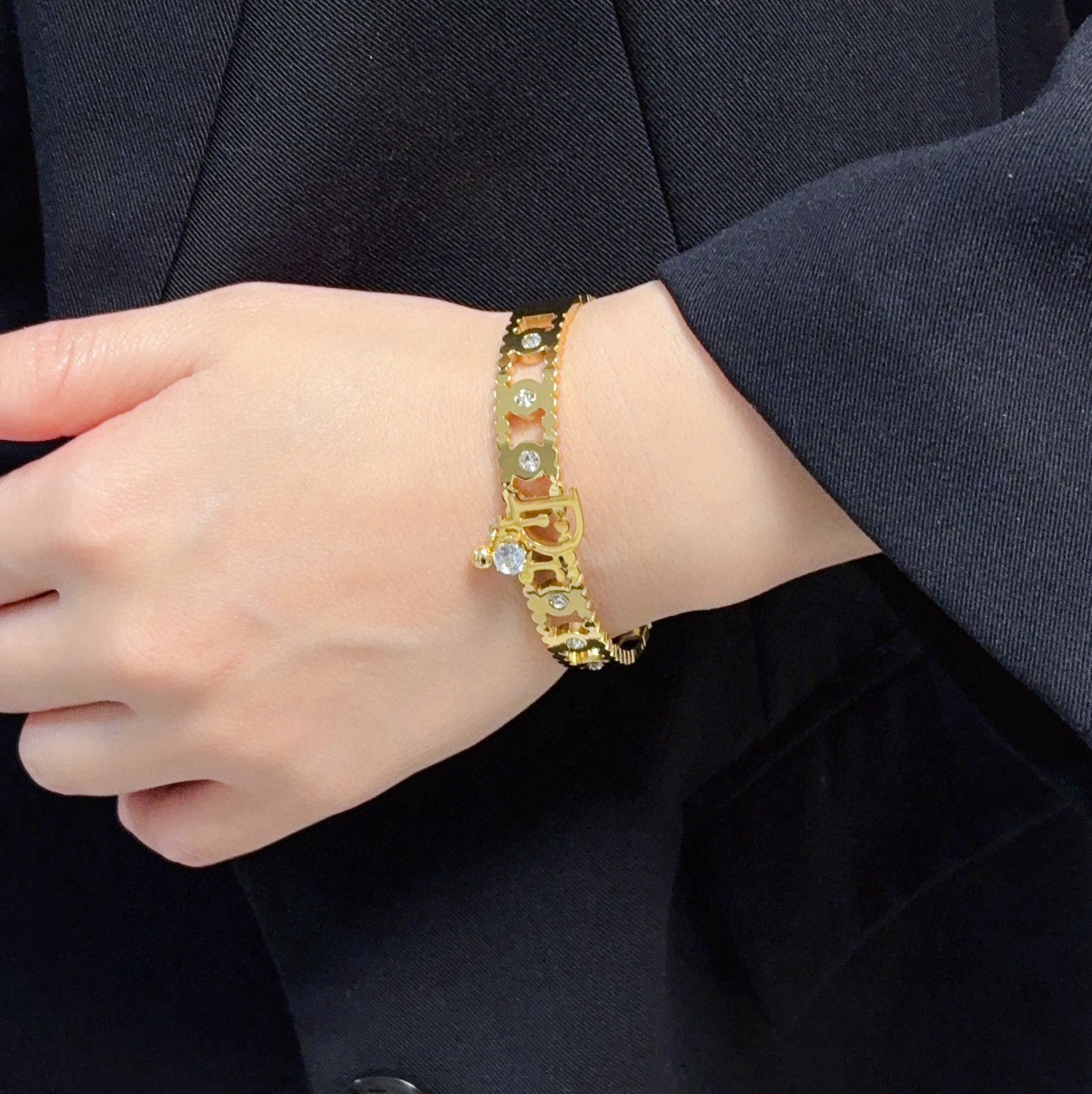 China Replica Dior Bracelets 25usd Only