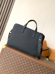 China Replica LV Handbags 222usd Only
