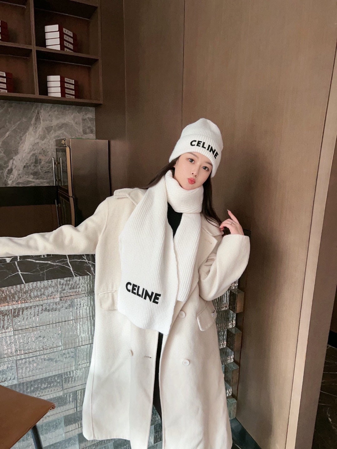 China Replica Celine Scarf 40usd Only