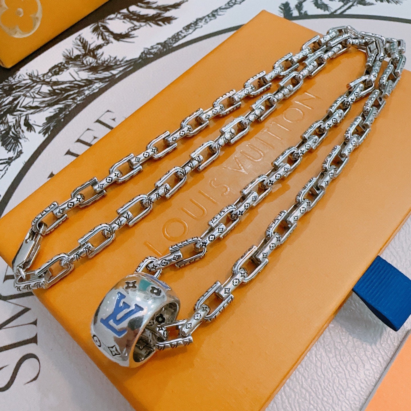 China Replica LV Necklaces 72usd Only