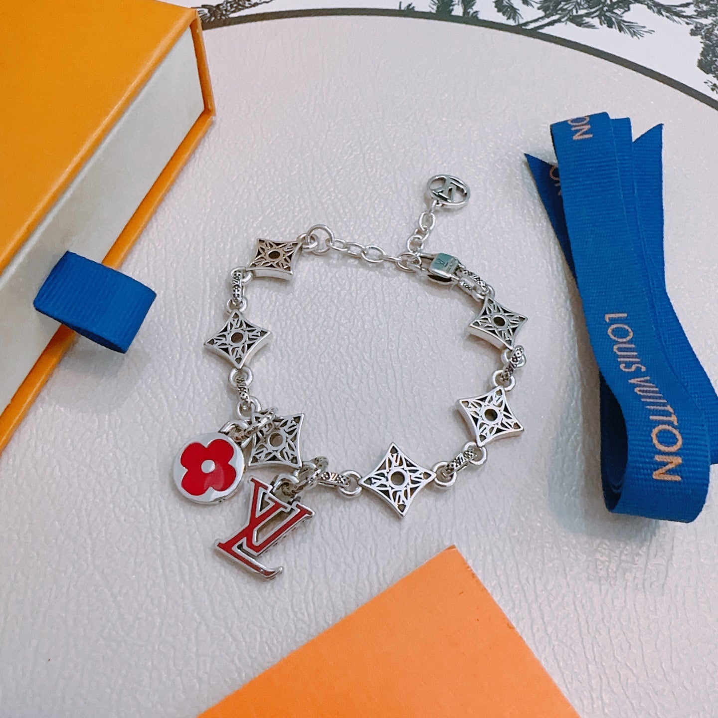 China Replica LV Necklaces 72usd Only