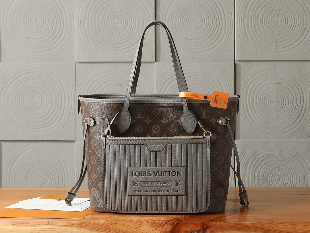 China Replica LV Handbags 141usd Only