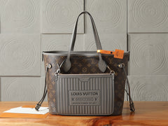 China Replica LV Handbags 141usd Only