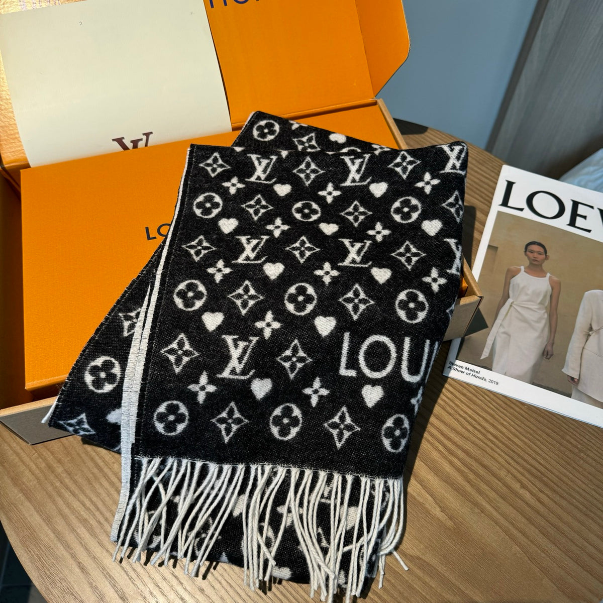 China Replica LV Scarf 44usd Only