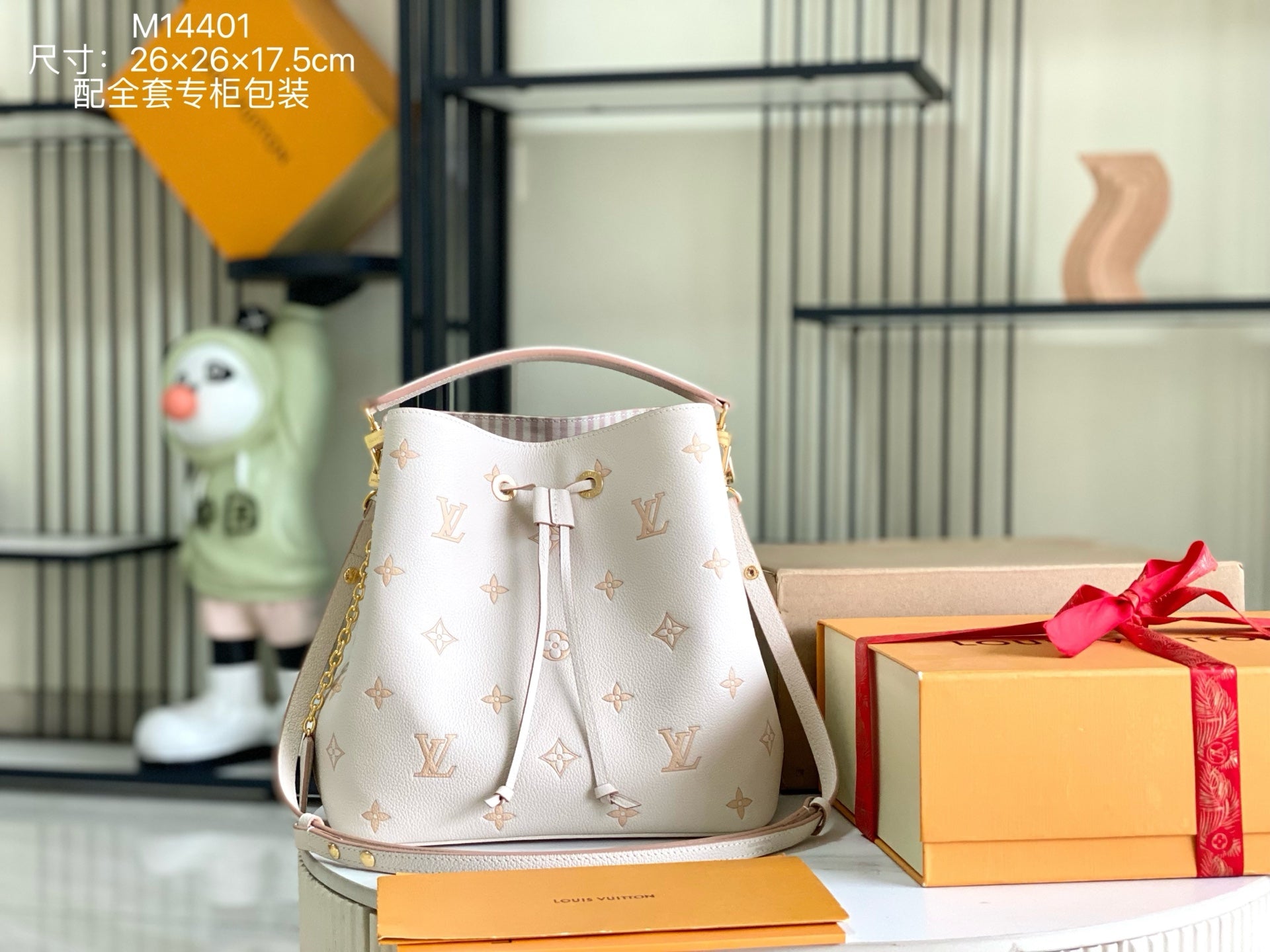 China Replica LV Handbags 345usd Only