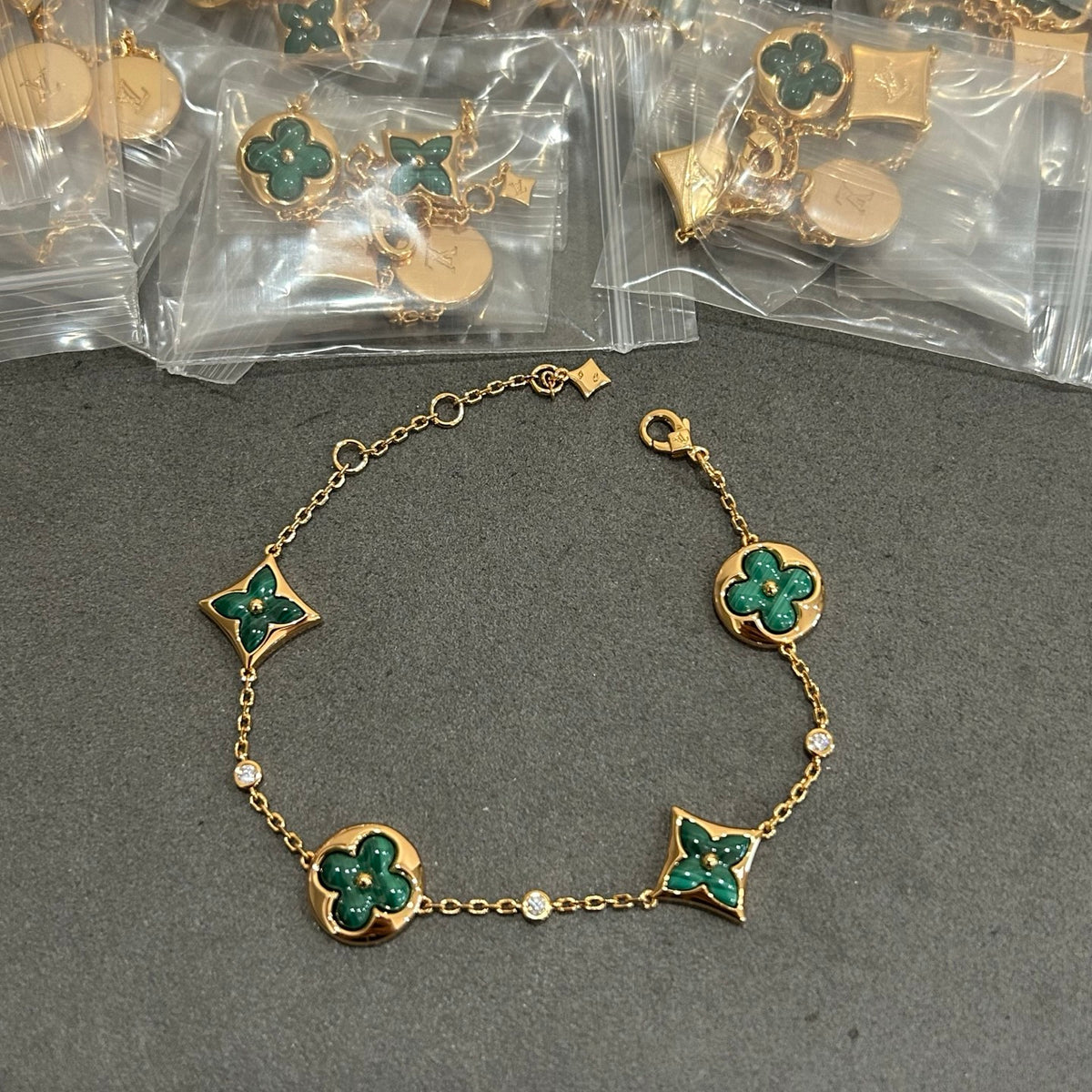 China Replica LV Bracelets 105usd Only