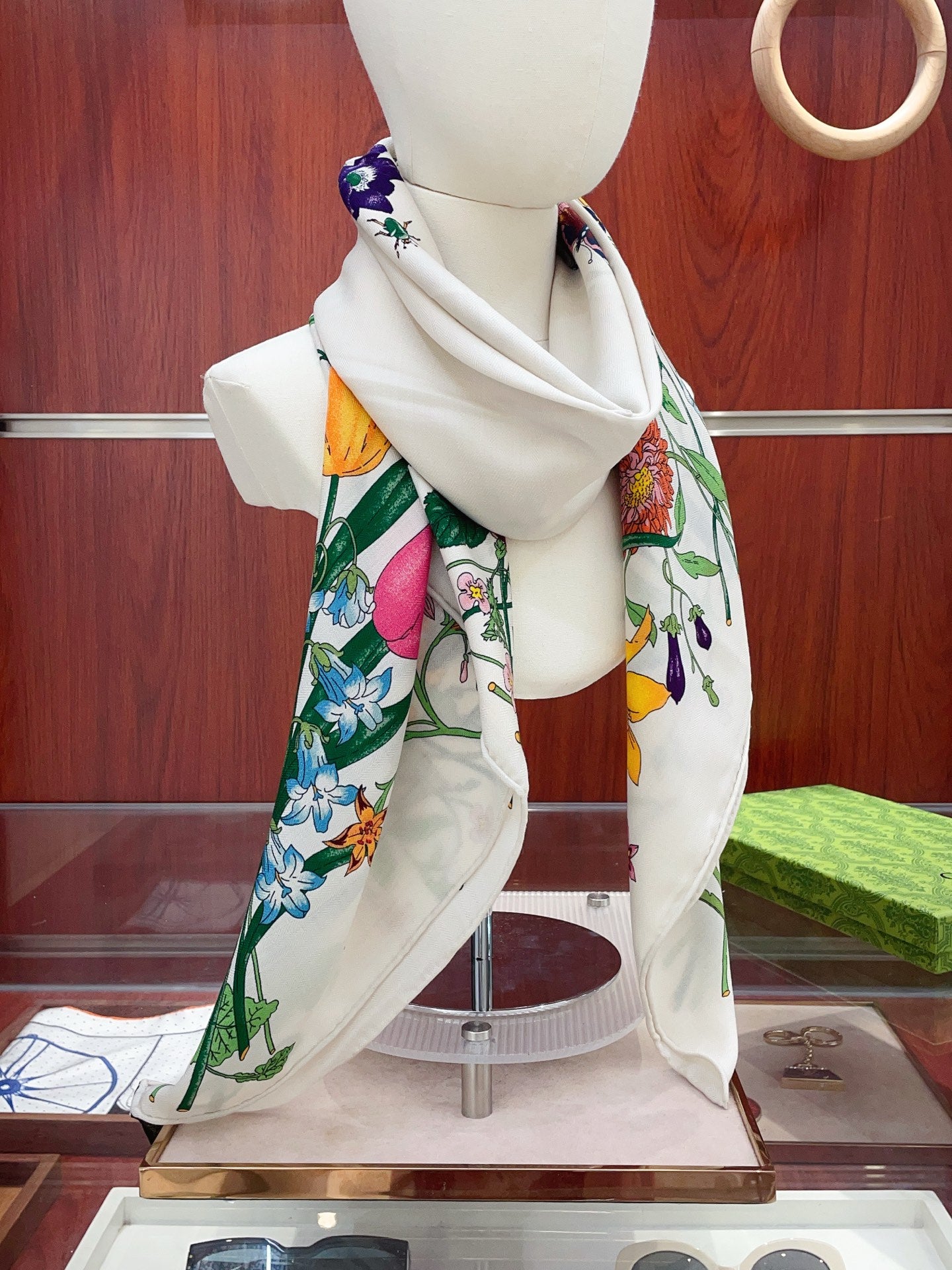 China Replica Gucci Scarf 82usd Only