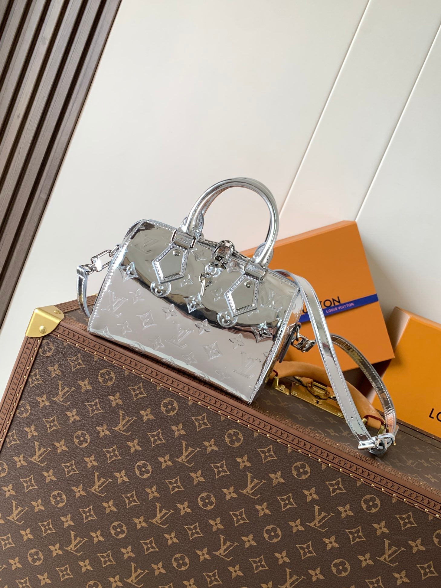 China Replica LV Handbags 174usd Only