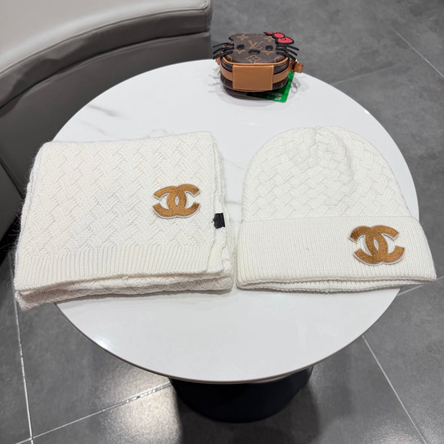 China Replica Chanel Scarf 60usd Only