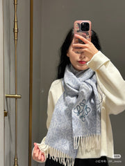 China Replica Loewe Scarf 50usd Only