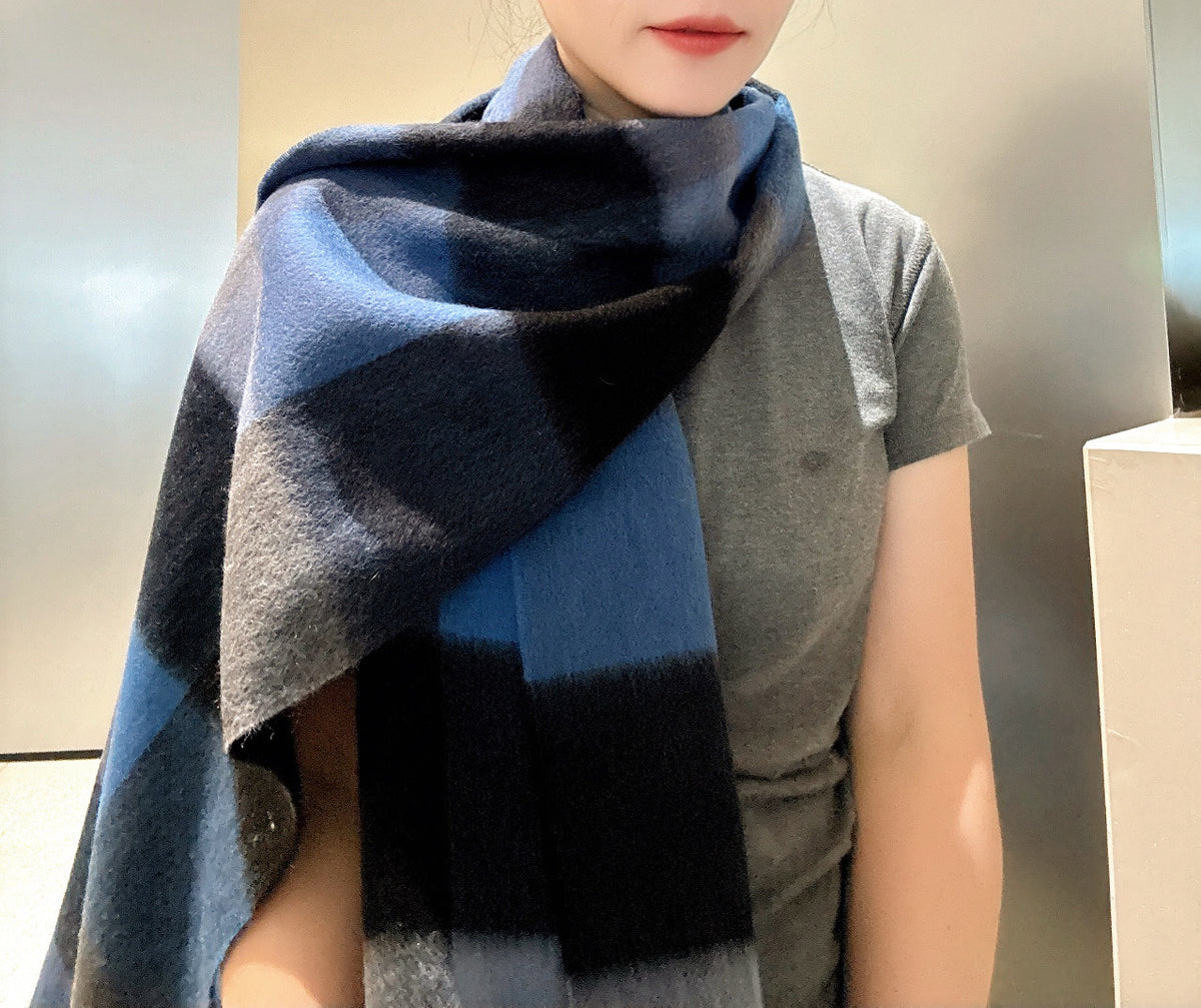 China Replica Gucci Scarf 44usd Only