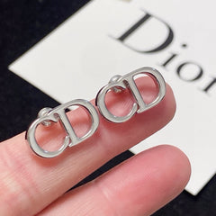 China Replica Dior Earrings 20usd Only