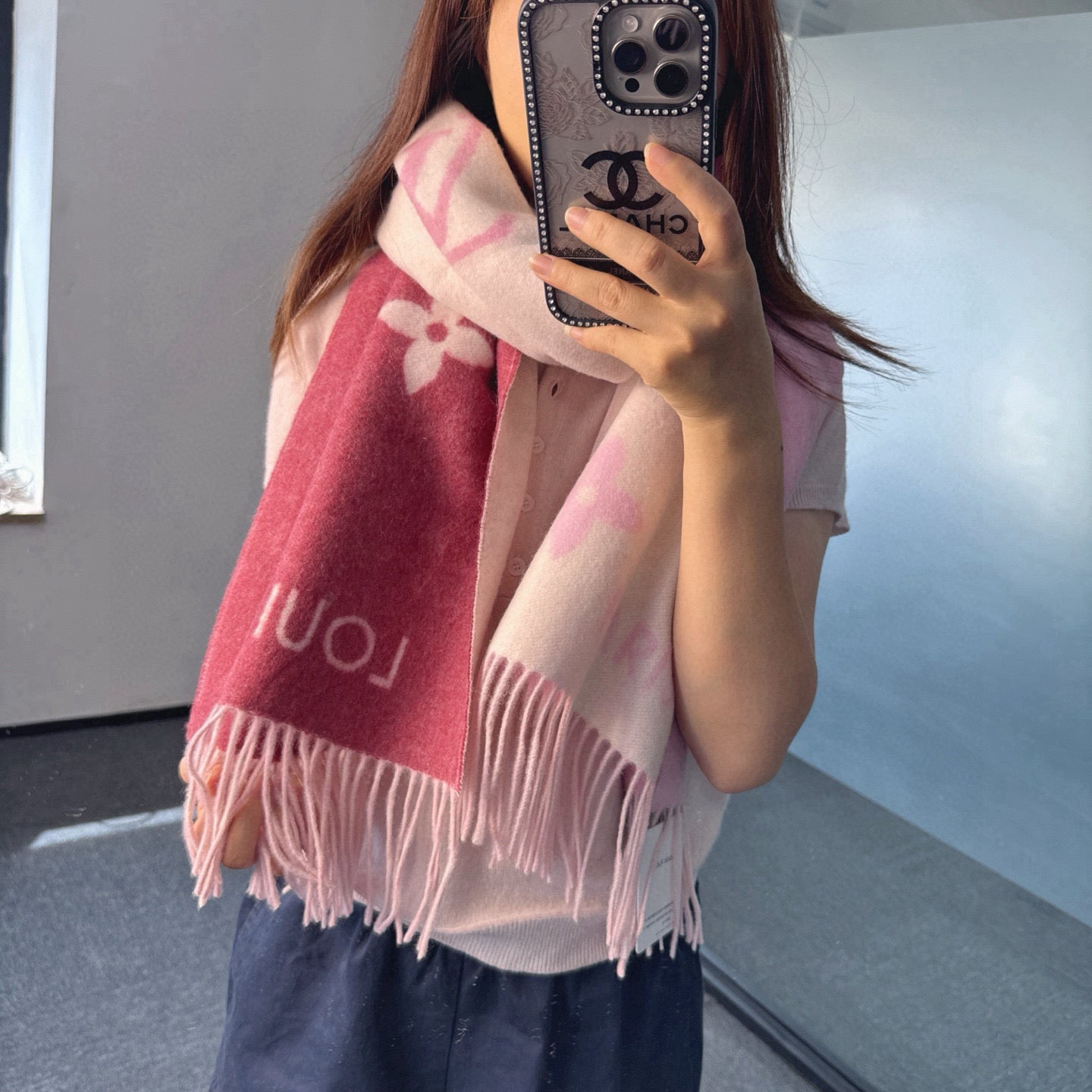 China Replica LV Scarf 44usd Only