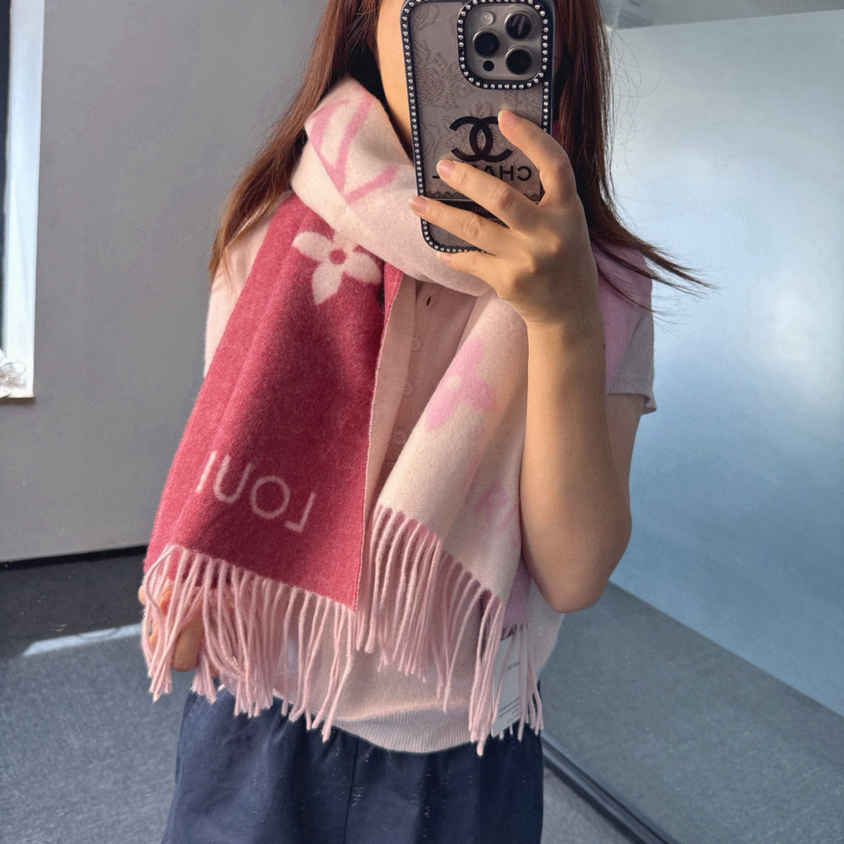 China Replica LV Scarf 44usd Only