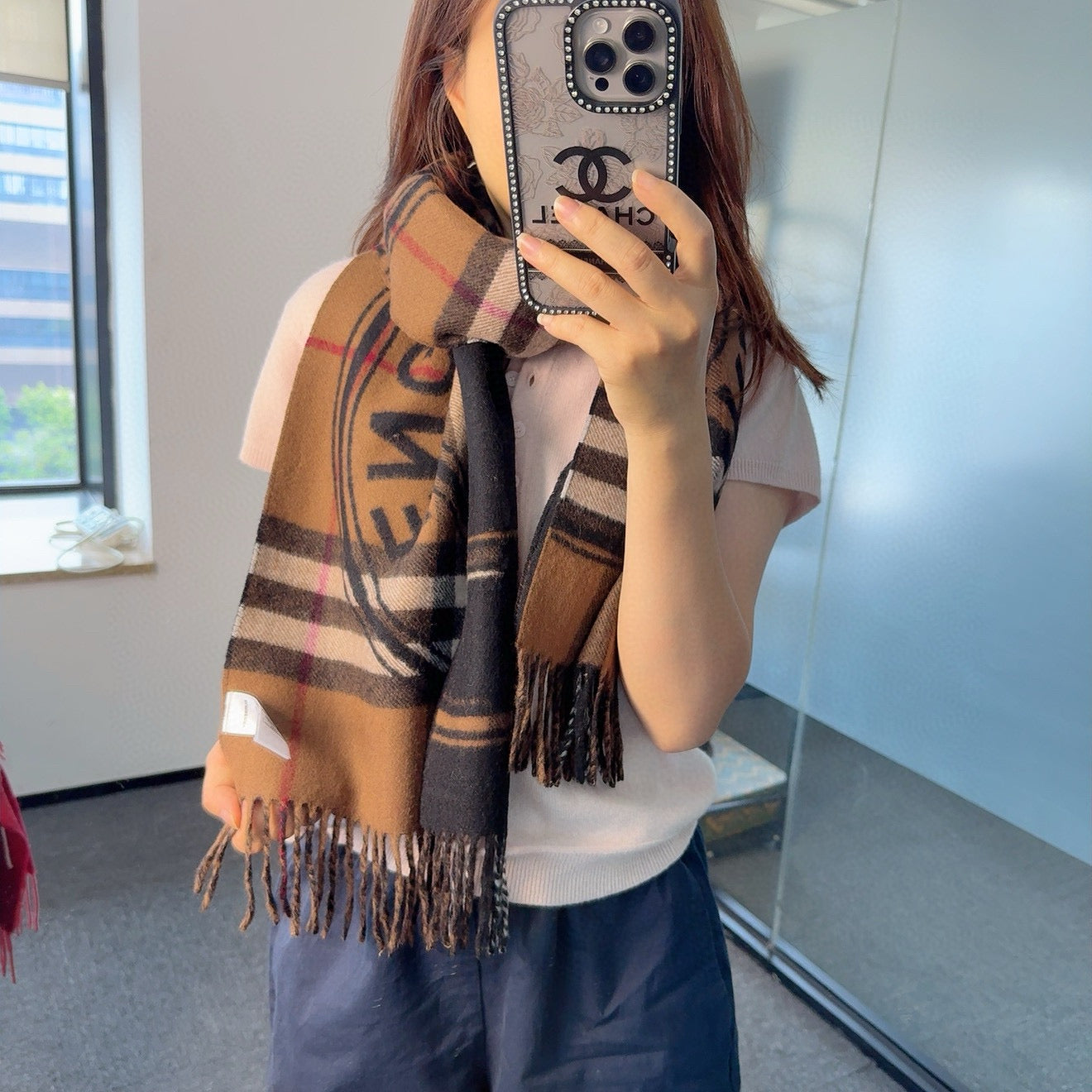 China Replica Burberry Scarf 34usd Only