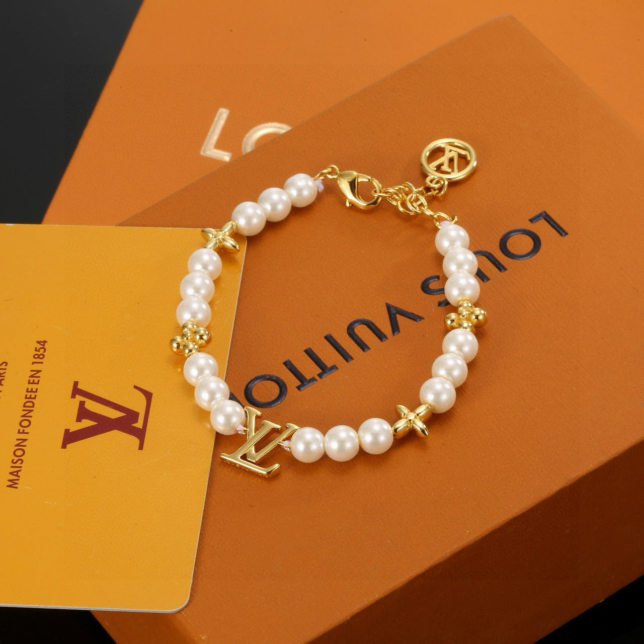 China Replica LV Bracelets 25usd Only