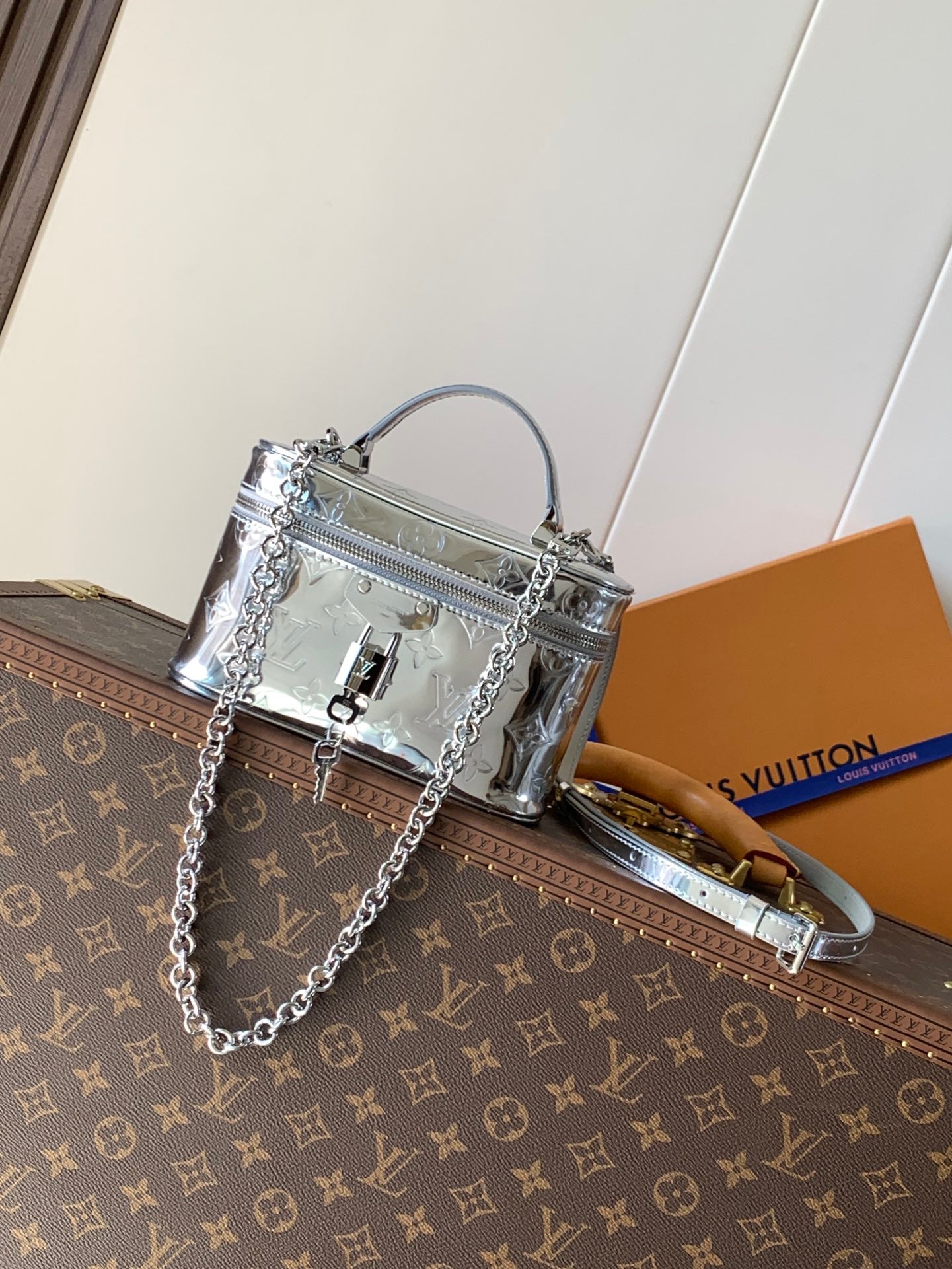 China Replica LV Handbags 156usd Only
