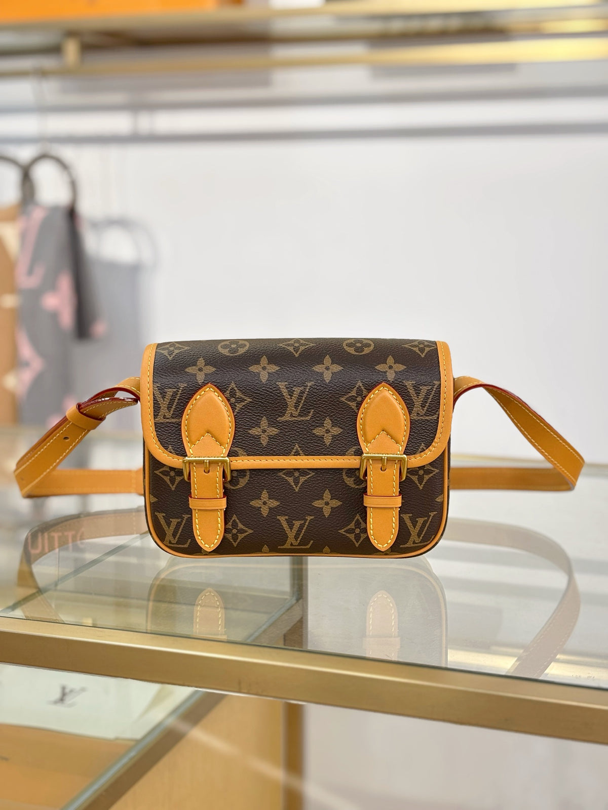 China Replica LV Handbags 165usd Only