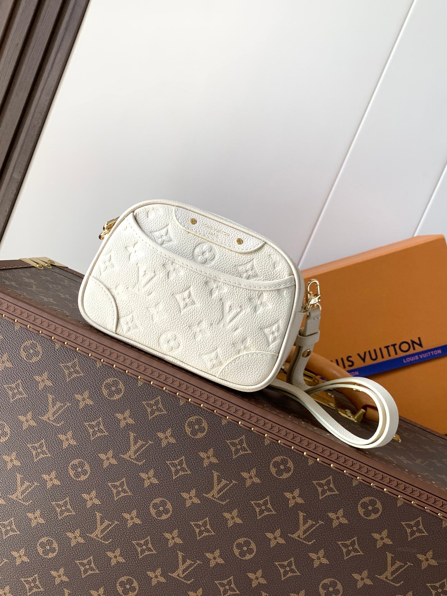 China Replica LV Handbags 144usd Only