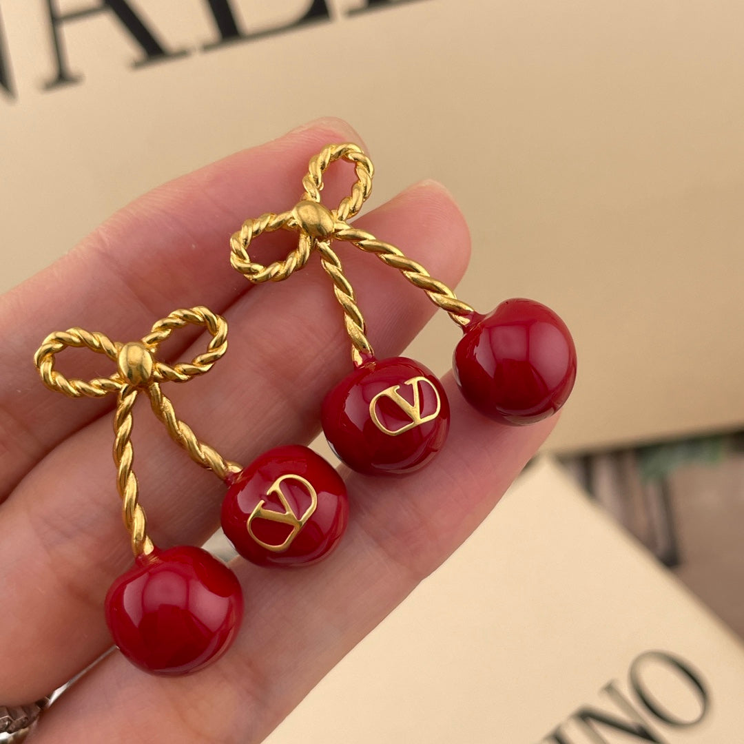 China Replica Valentino Necklaces 33usd Only