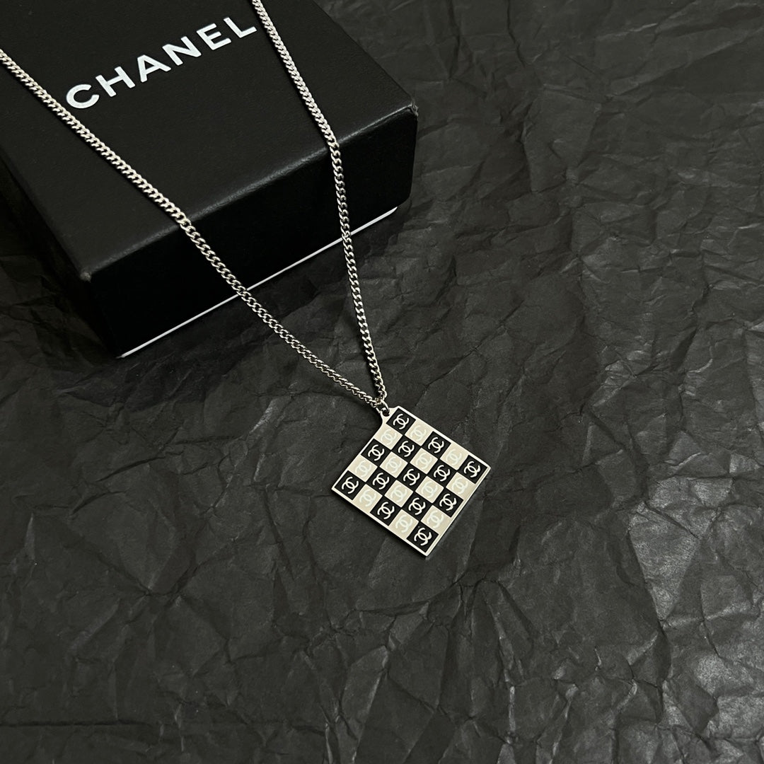 China Replica Chanel Necklaces 39usd Only