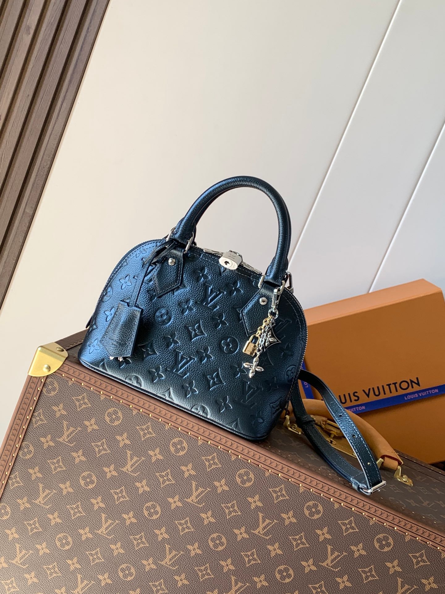 China Replica LV Handbags 159usd Only