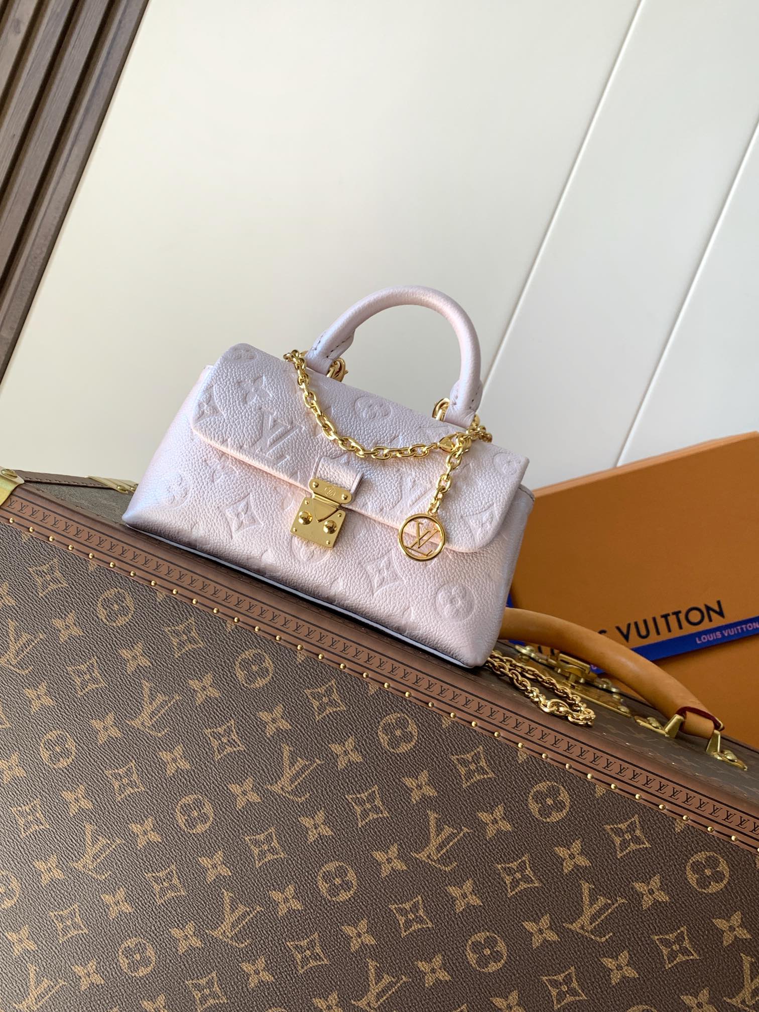 China Replica LV Handbags 129usd Only