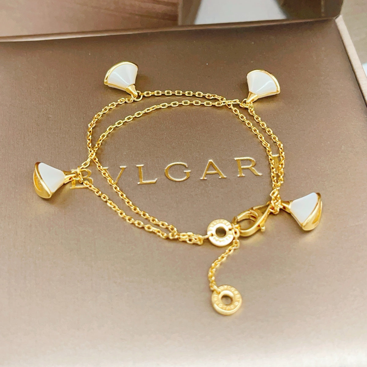 China Replica Bvlgari Bracelets 30usd Only