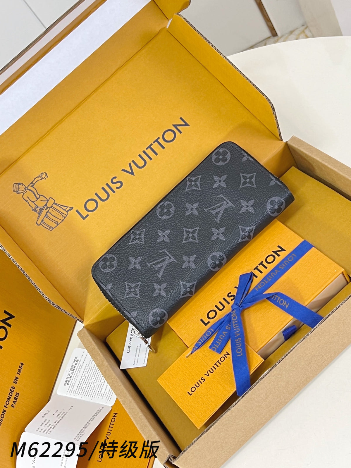 China Replica LV Handbags 111usd Only