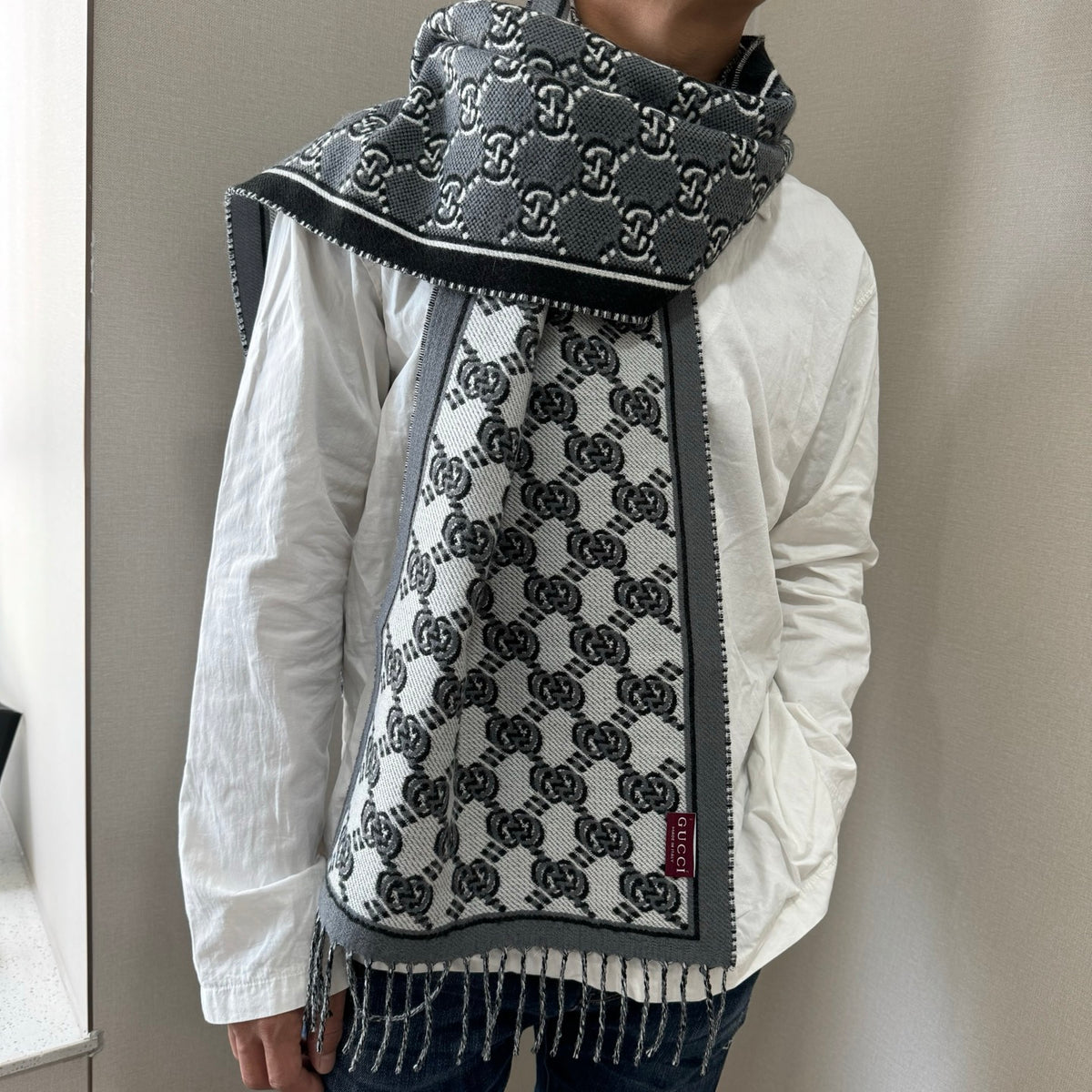 China Replica Loewe Scarf 44usd Only
