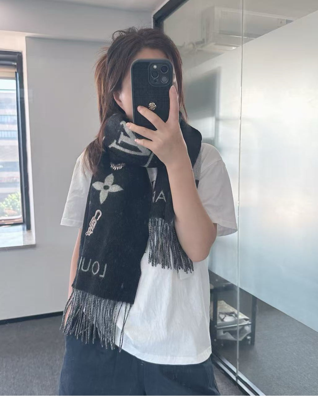 China Replica LV Scarf 58usd Only