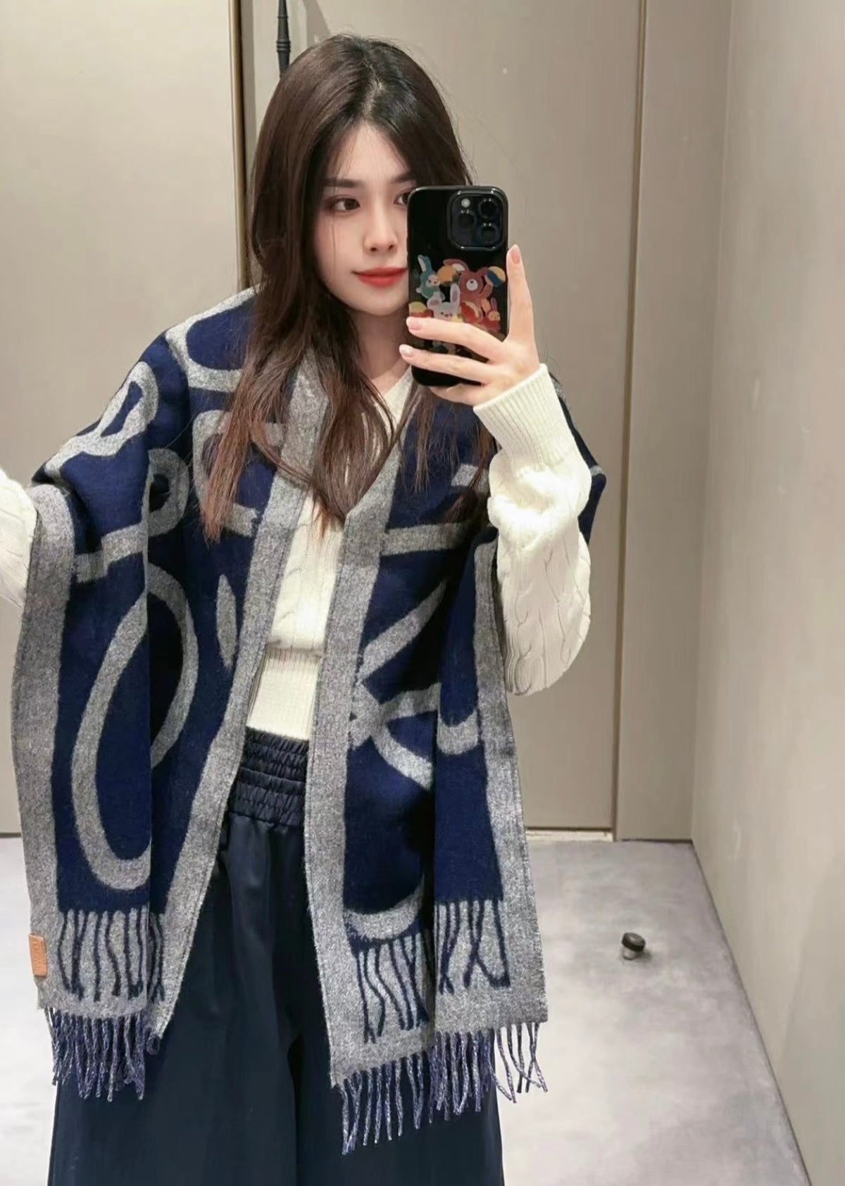 China Replica Loewe Scarf 42usd Only