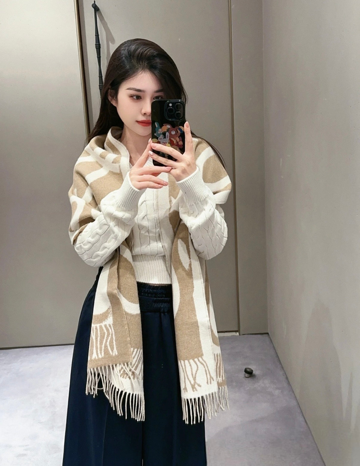China Replica Loewe Scarf 42usd Only