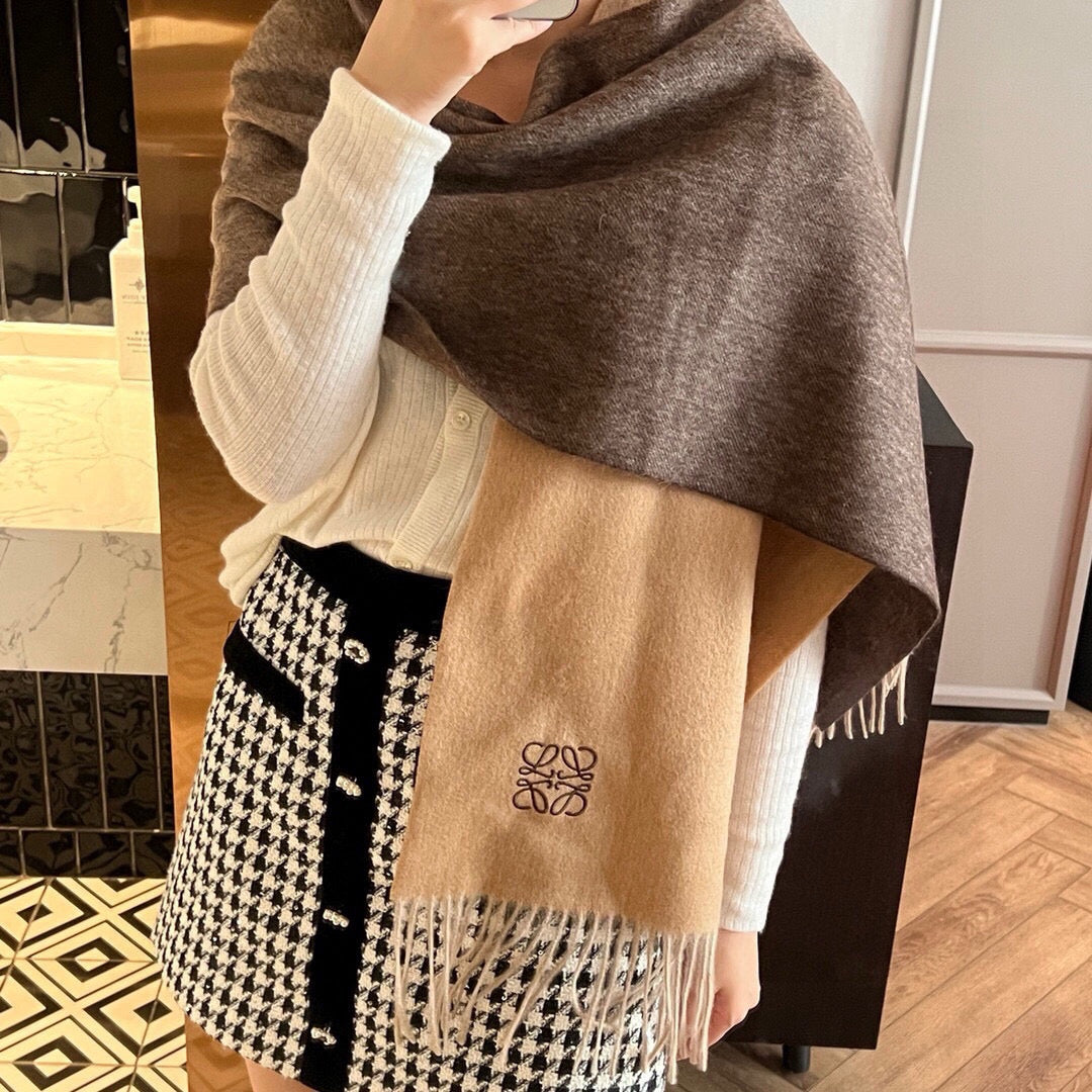 China Replica Loewe Scarf 44usd Only
