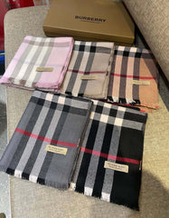 China Replica Burberry Scarf 50usd Only