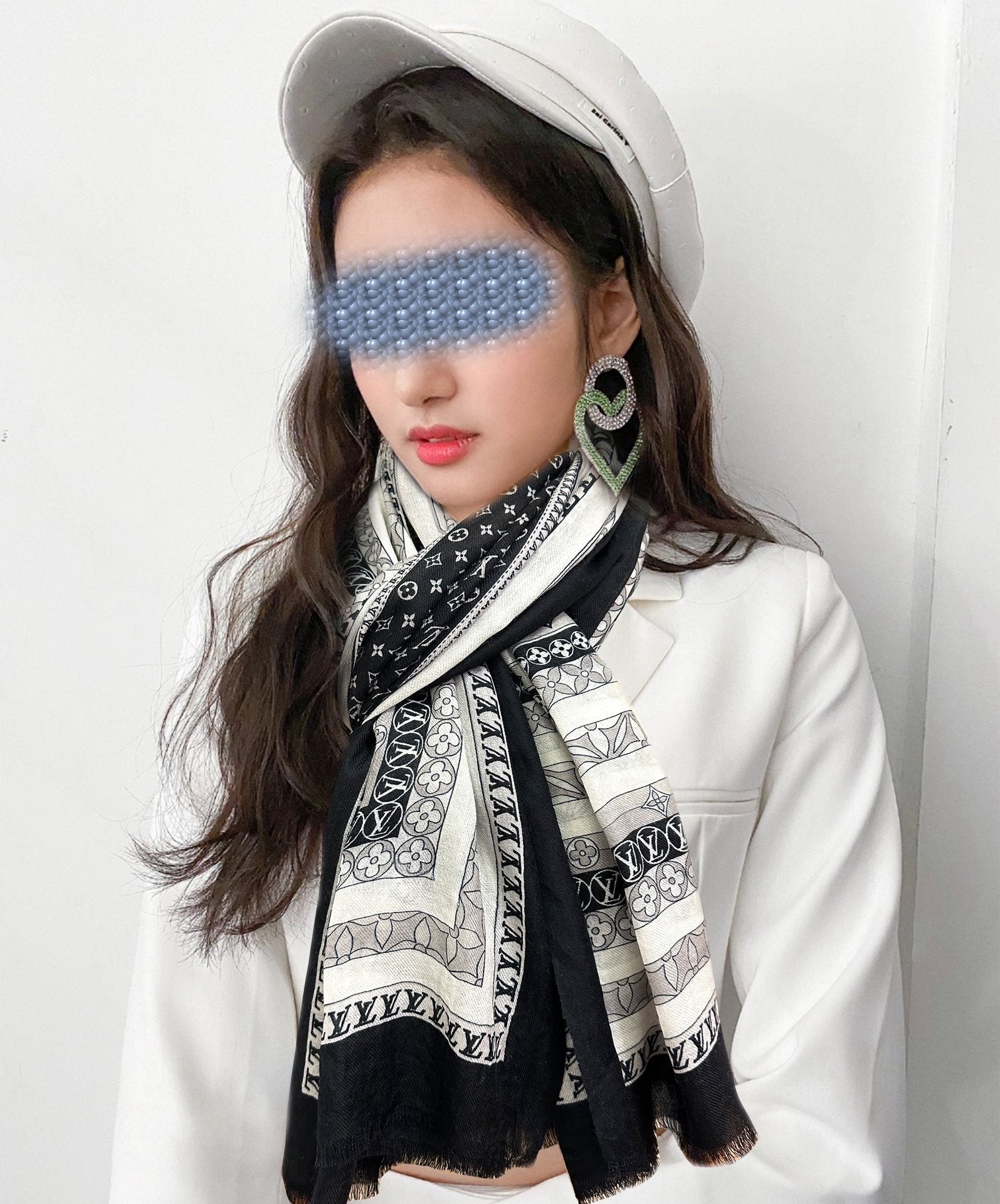 China Replica LV Scarf 70usd Only