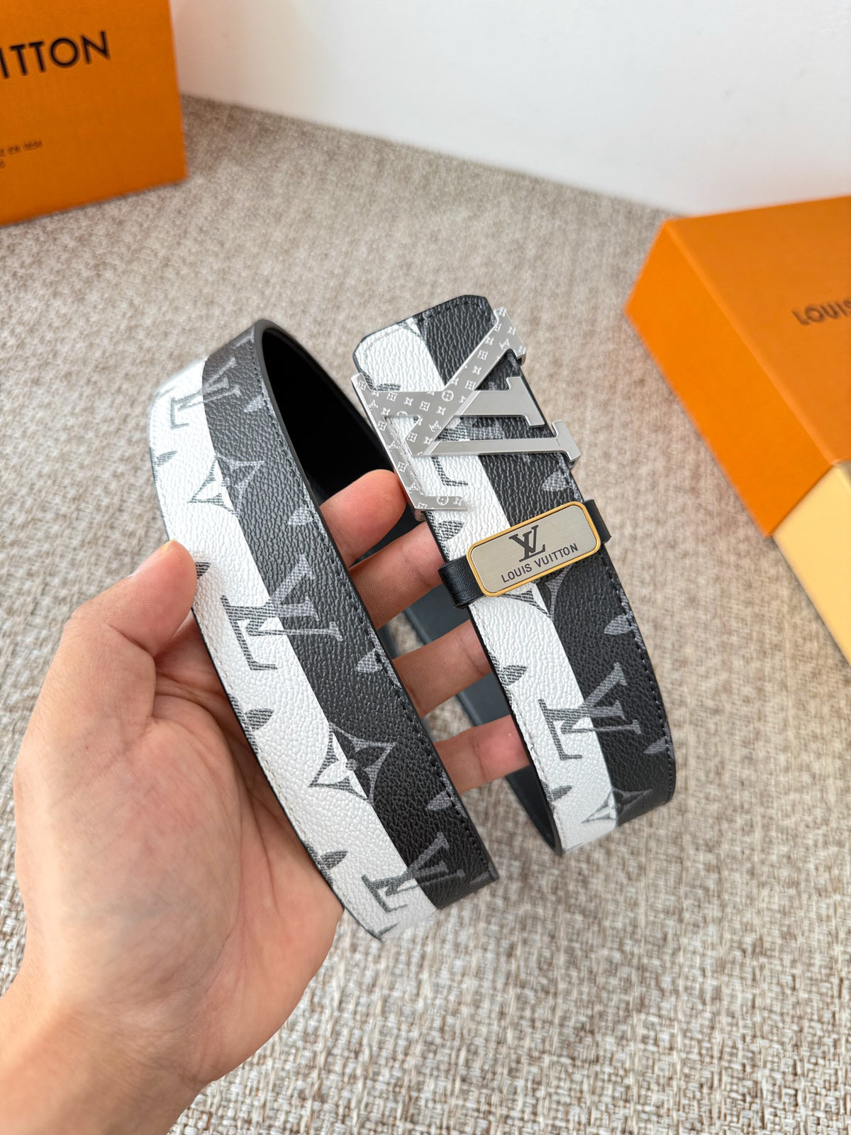 China Replica LV Belts 49usd Only