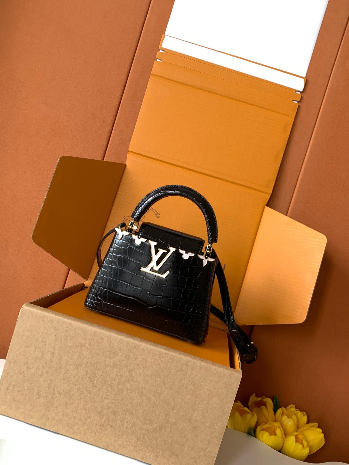 China Replica LV Handbags 387usd Only