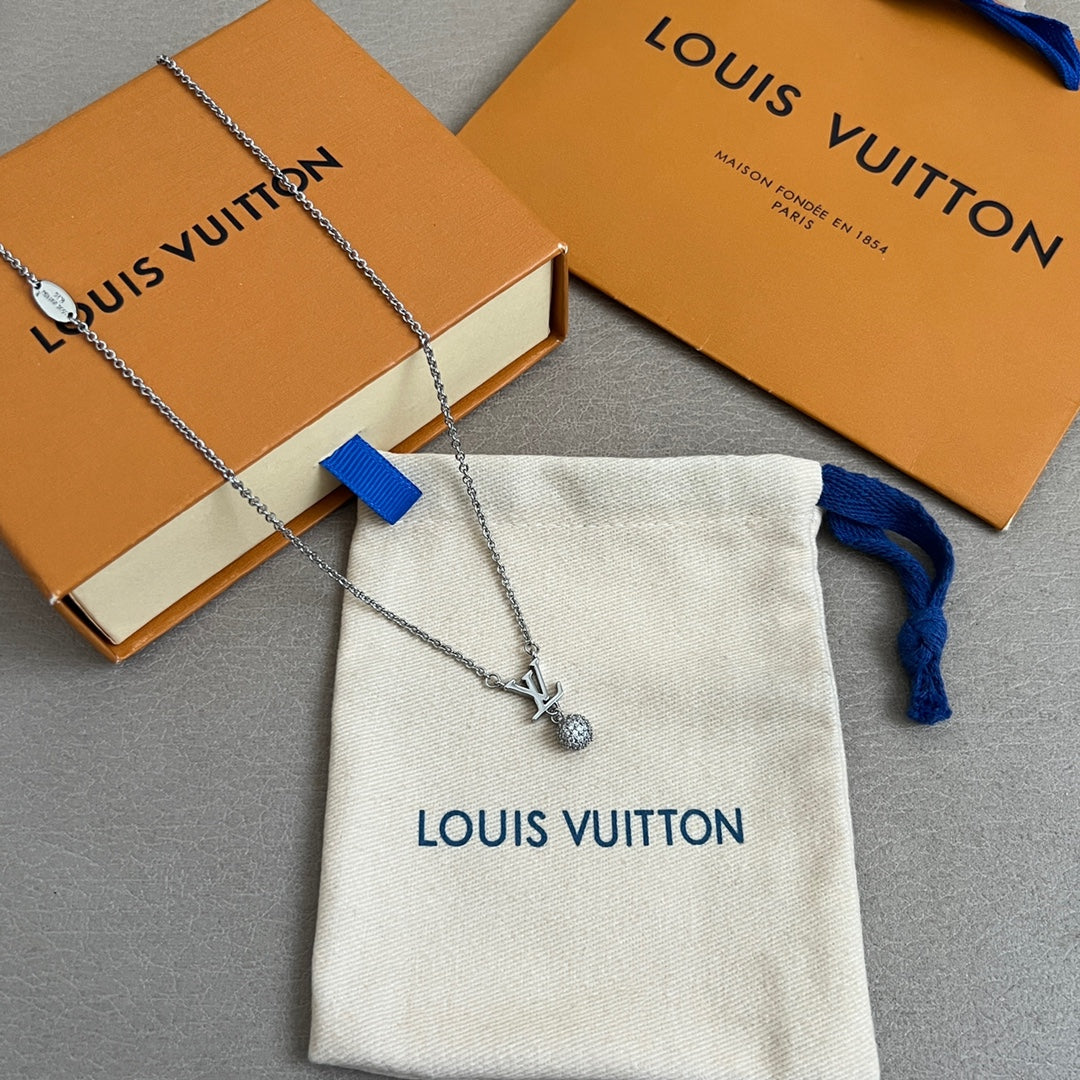 China Replica LV Necklaces 45usd Only