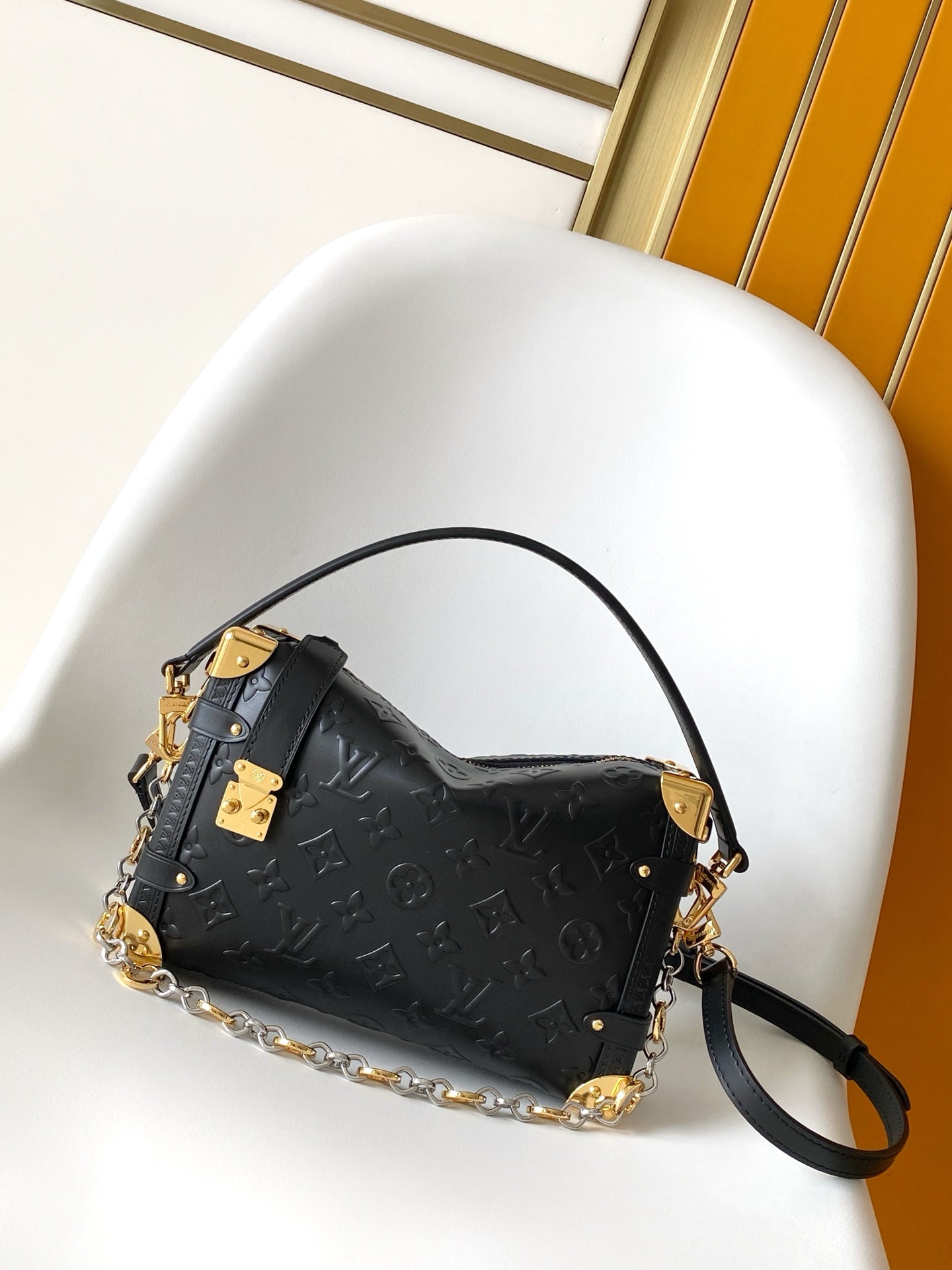 China Replica LV Handbags 207usd Only