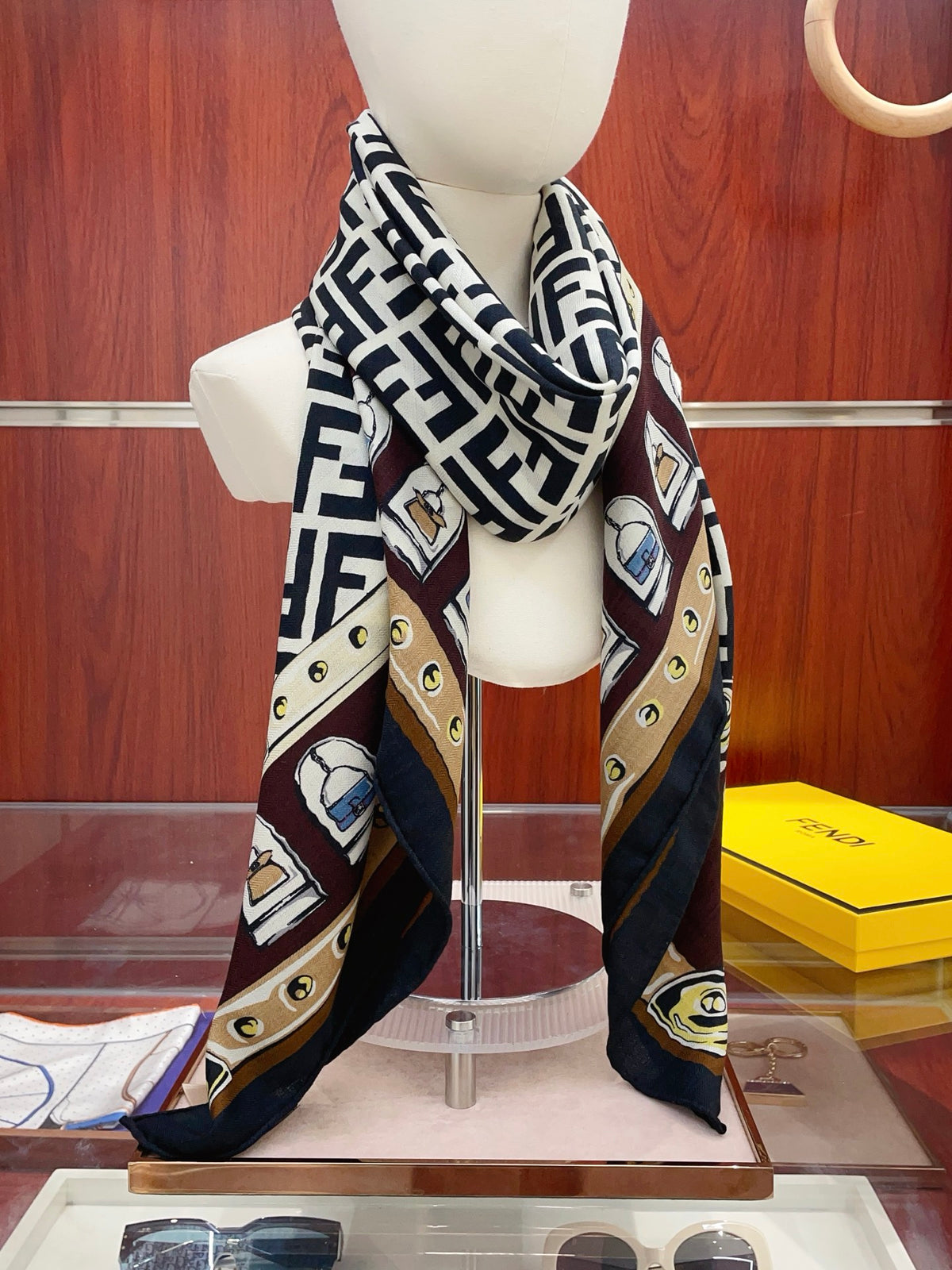 China Replica Fendi Scarf 78usd Only