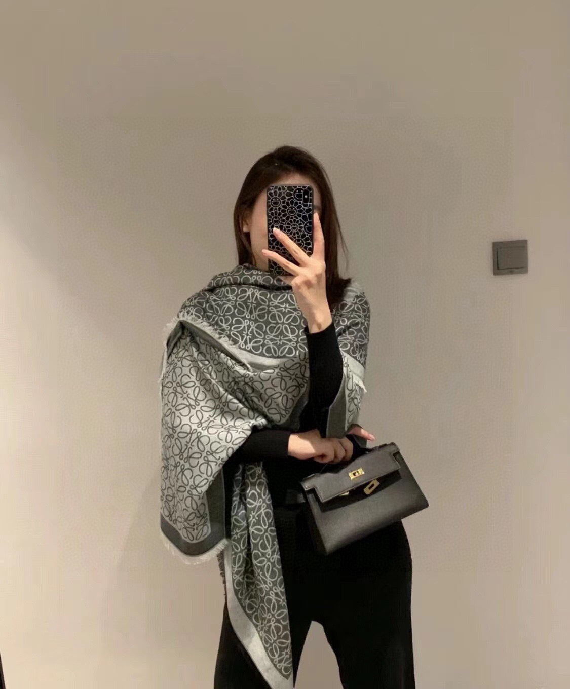 China Replica Loewe Scarf 56usd Only