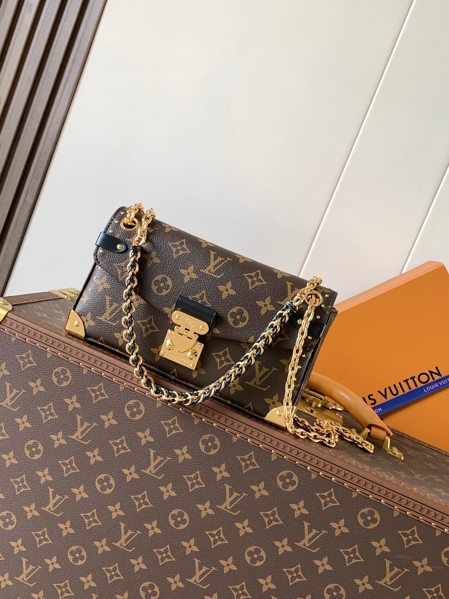 China Replica LV Handbags 153usd Only