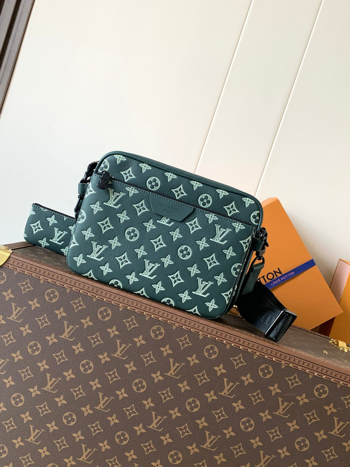 China Replica LV Handbags 165usd Only