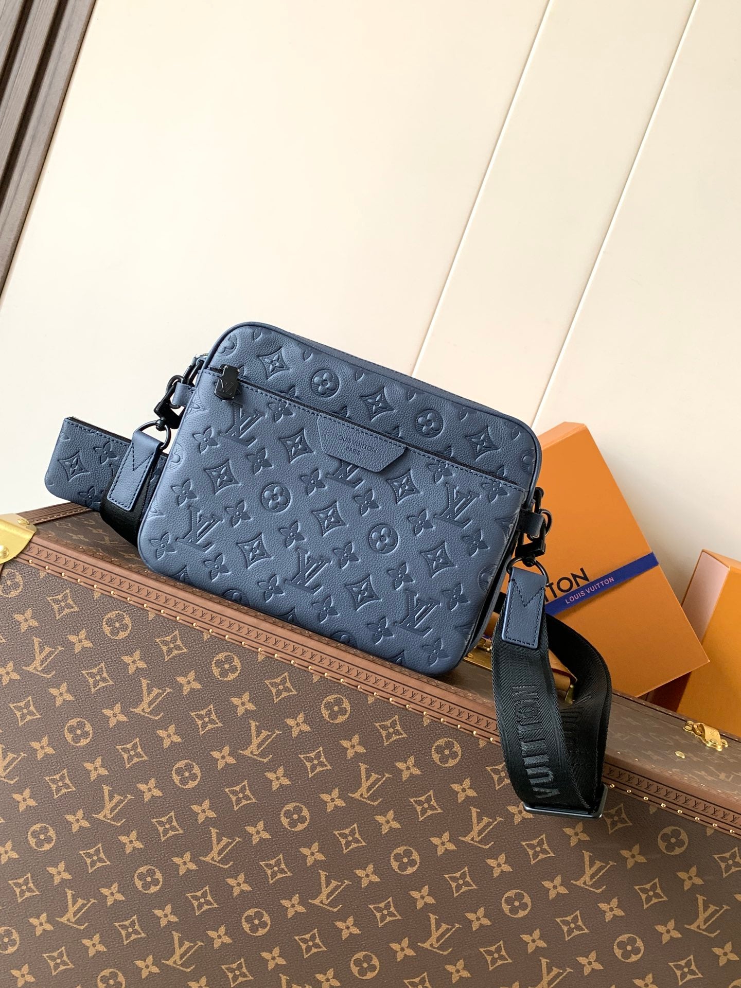 China Replica LV Handbags 165usd Only