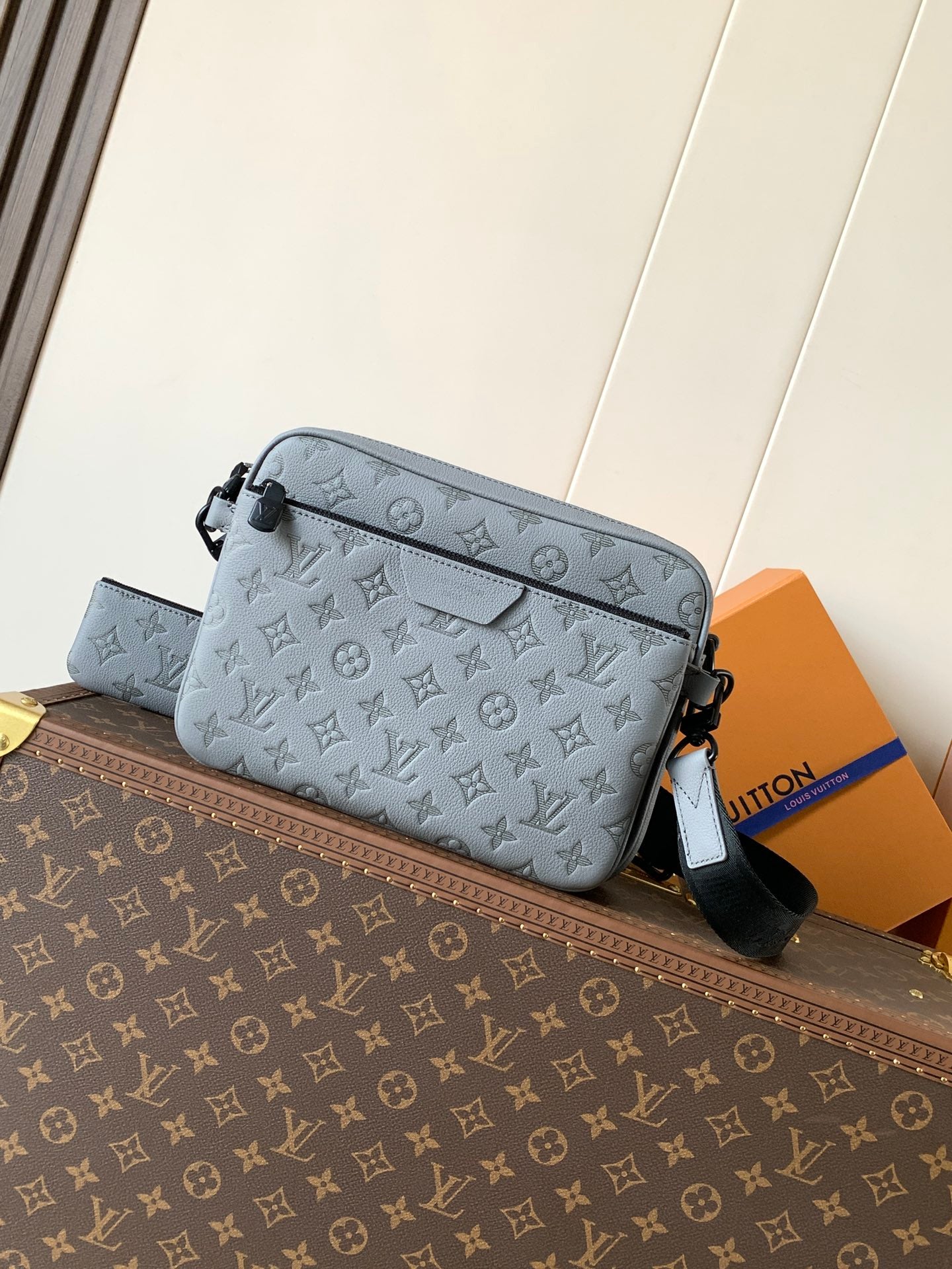 China Replica LV Handbags 165usd Only