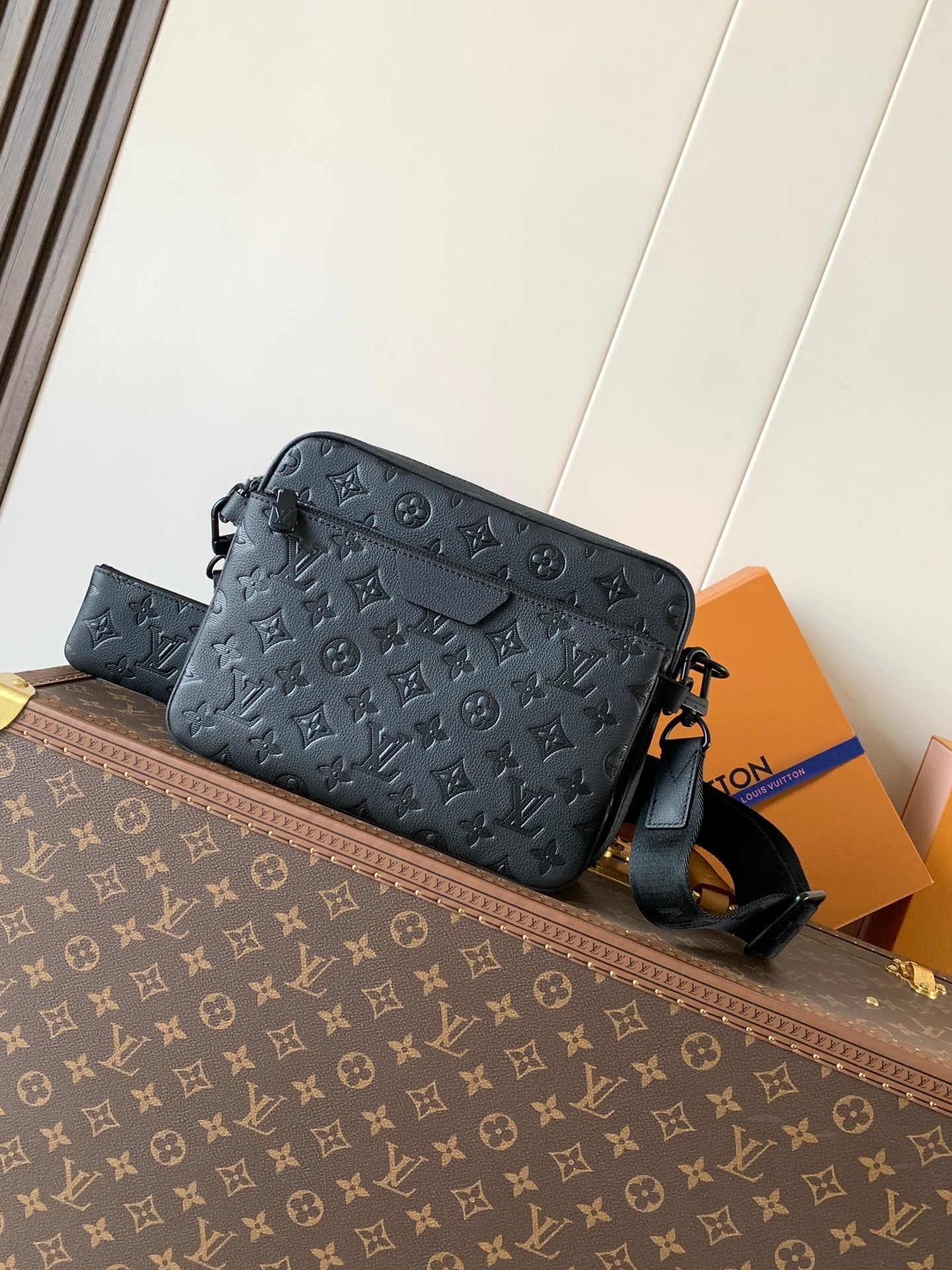 China Replica LV Handbags 165usd Only